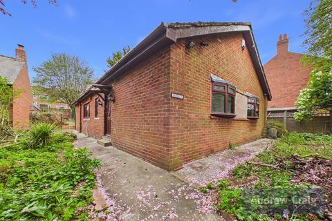 2 bed property, in Market Lane, £180,000
