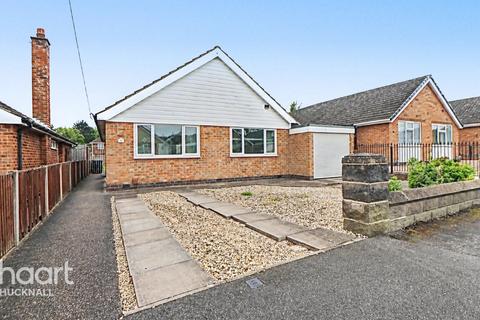 2 bed property, in Highfield Road, £240,000