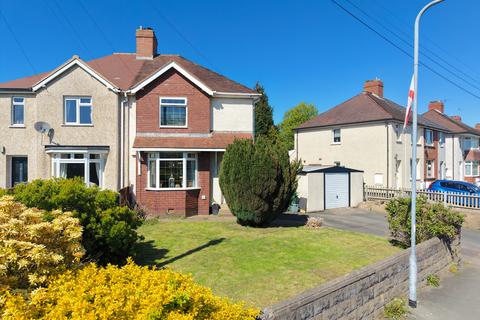 3 bed property, in Laburnum Avenue, £235,000