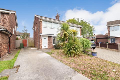 3 bed property, in Sycamore Lane, £225,000