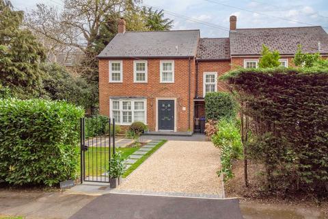 3 bed property, in Bull Lane, £875,000