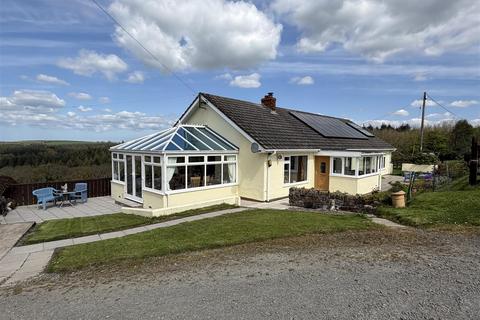 3 bed property, in Chittlehamholt, £750,000