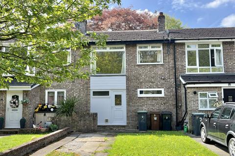 3 bed property, in Turnlee Close, £235,000