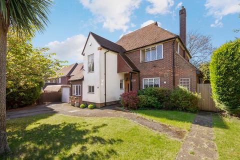 3 bed property, in The Mount, £1,275,000