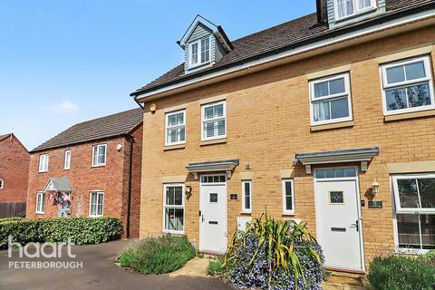 3 bed property, in Caithness Close, £257,500