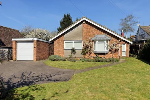 3 bed property, in High Street, £500,000