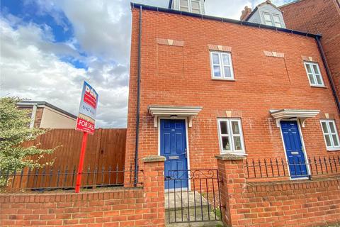 3 bed property, in Church Street, £90,000