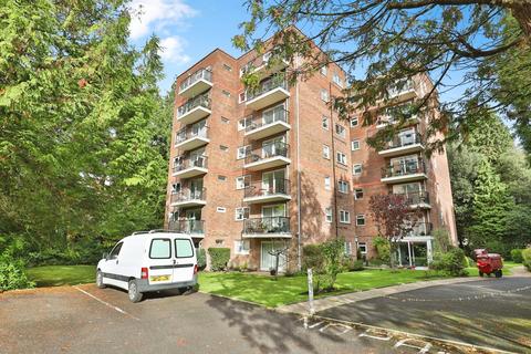 2 bed property, in Burton Road, £215,000