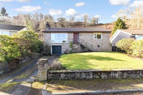 3 bed property, in The Glebe, £185,000