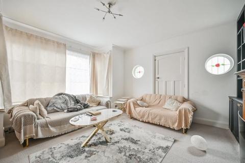 6 bed property, in The Drive, £1,250,000