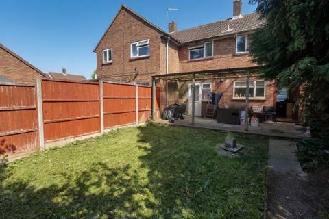 5 bed property, in High Dells, £380,000