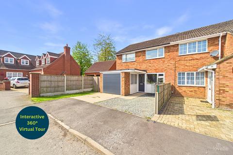 3 bed property, in John Harrisons Close, £190,000