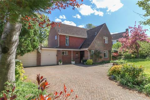 4 bed property, in Kingsmead, £710,000