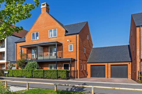 4 bed property, in Morse Road, £675,000