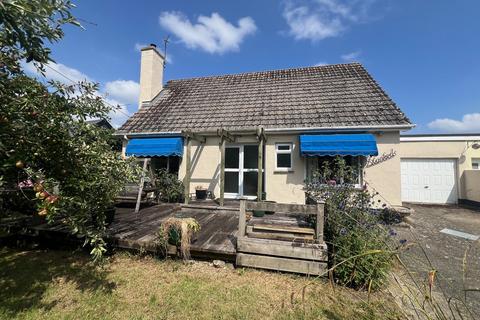 3 bed property, in Broadhempston, £450,000