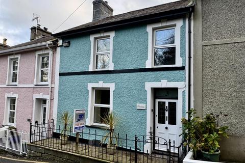 3 bed property, in Water Street, £275,000