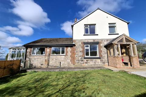 3 bed property, in Alma House, £500,000