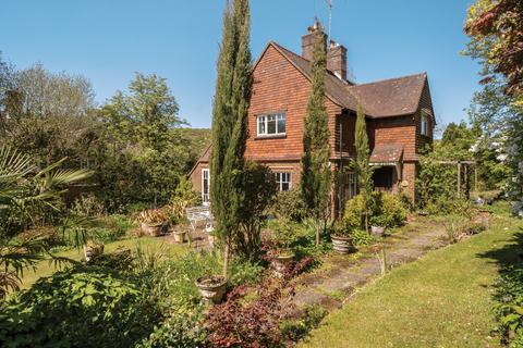 4 bed property, in Chilcrofts Road, £1,000,000