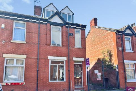 4 bed property, in Mackenzie Road, £190,000