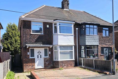 3 bed property, in Enderby Road, £220,000