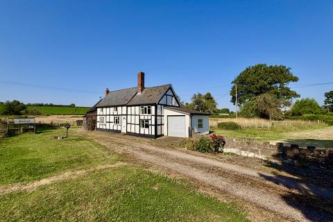 2 bed property, in Yew Tree Cottage, £475,000