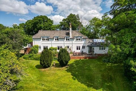 5 bed property, in Ruckinge Road, £1,250,000