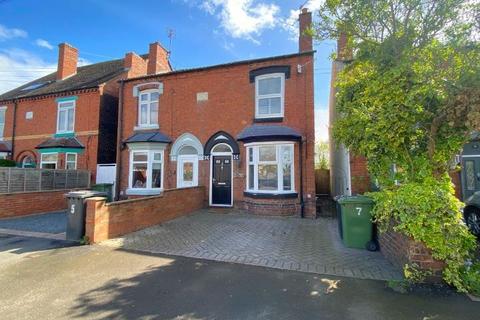 3 bed property, in Blount Terrace, £240,000