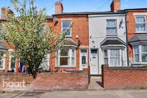 3 bed property, in Cope Street, £130,000