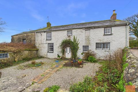 3 bed property, in Wendron, £375,000