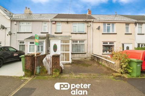 3 bed property, in Gelligaer Road, £90,000