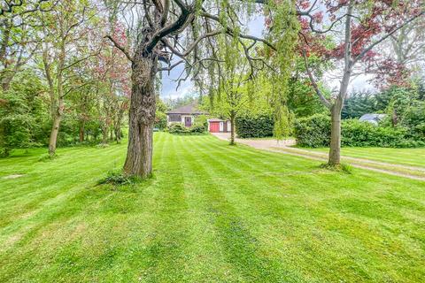 4 bed property, in Greensward Lane, £950,000
