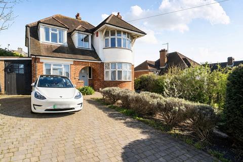 4 bed property, in Bristol Gate, £950,000