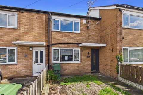 2 bed property, in Stanks Drive, £140,000