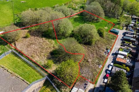 Land, in Land In Dodnaze, £400,000