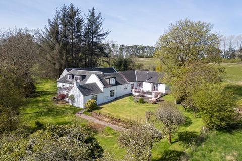 4 bed property, in Barcapel Holm Farm, £790,000