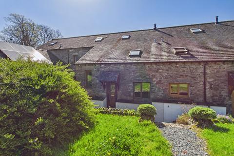 2 bed property, in 3 Deer Park Barn, £250,000