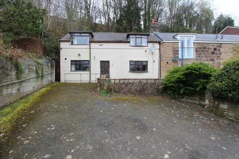 2 bed property, in Castletown Road, £150,000