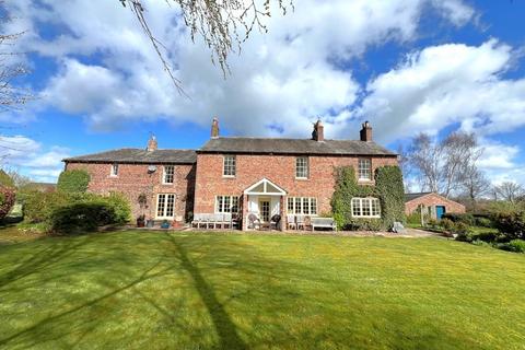 4 bed property, in Linstock, £675,000