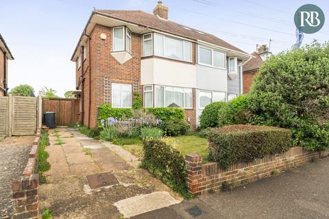 3 bed property, in Downland Avenue, £385,000