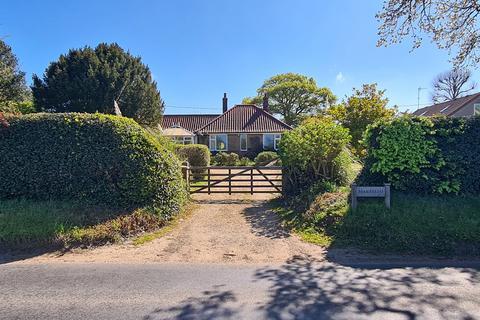 4 bed property, in The Street, £425,000
