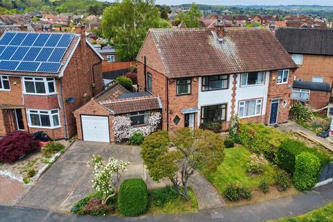 3 bed property, in Lancaster Avenue, £259,995
