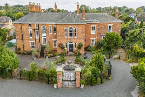 7 bed property, in The Dower House, £1,500,000