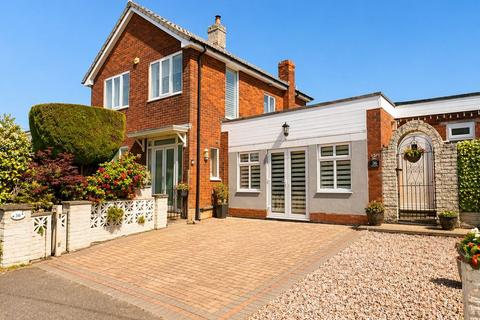 3 bed property, in New Street, £349,500