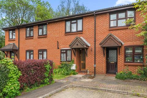 2 bed property, in Friars Way, £385,000