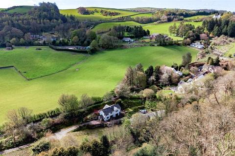 4 bed property, in Cargenglen Trout Farm, £550,000