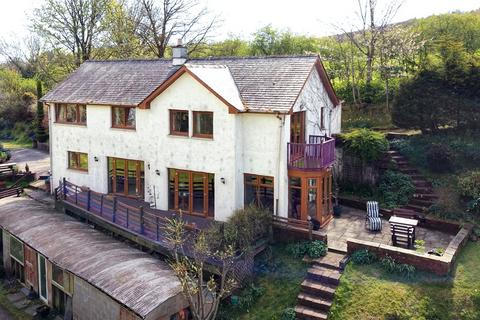 4 bed property, in Cargenglen Trout Farm, £550,000