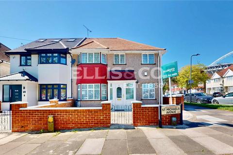 3 bed property, in St Michaels Avenue, £725,000