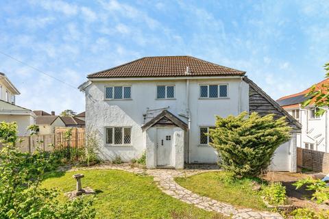 3 bed property, in Druid Stoke Avenue, £749,950