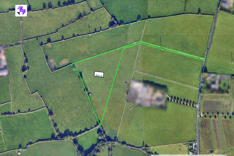 Land, in Manor Farm Court, £227,400