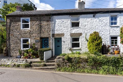 2 bed property, in Lower Chywoone Hill, £229,950